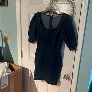 Betsy Johnson denim dress. See measurements.